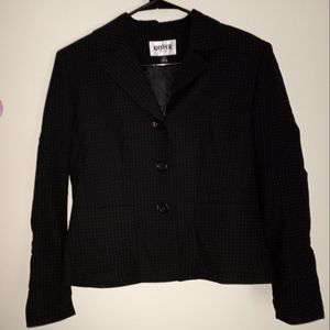 Kasper jacket and skirt suit set with red onsie